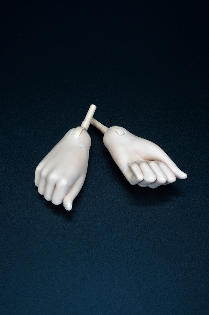 Loose Fist Hands